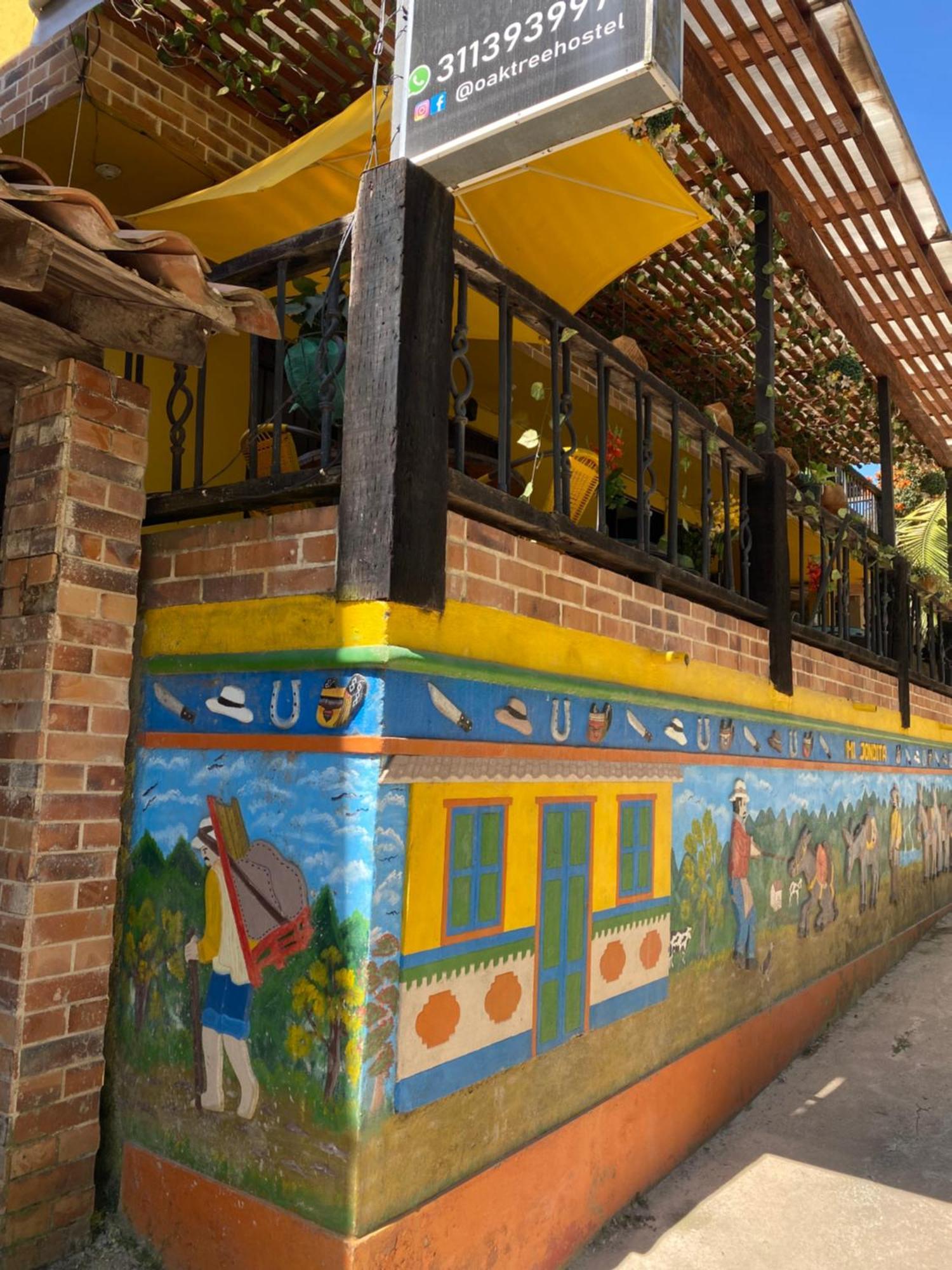 Gasthaus Oak Tree House Guatapé Exterior foto